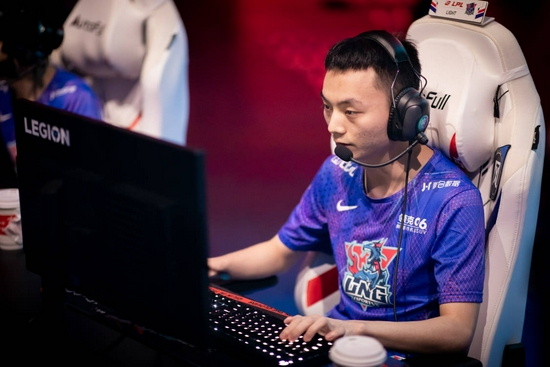 暴雪国服回归对风暴英雄的影响分析